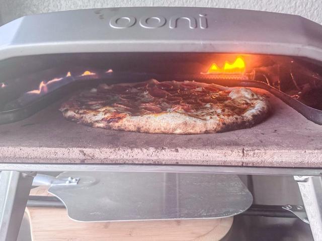 Pizzeria - fonds + four à bois